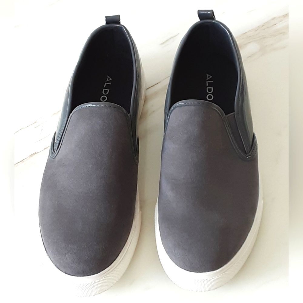 ALDO Gray Faux Suede Patent Leather Slip on Comfort Sneakers Sz. 8.5